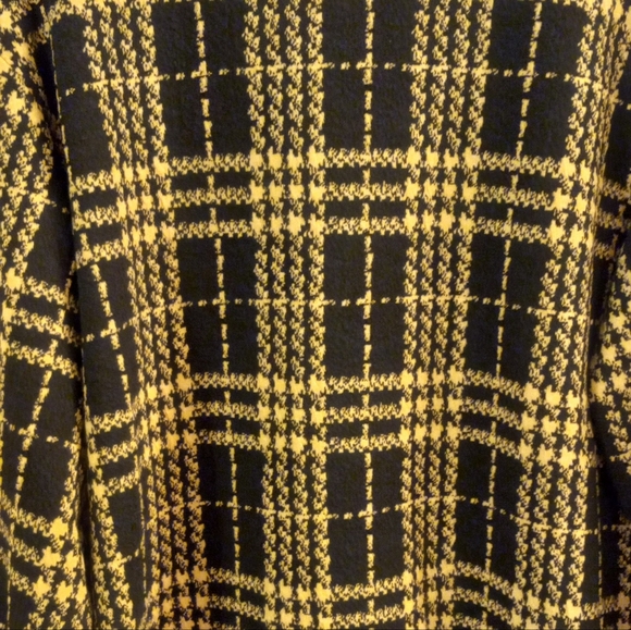 Who What Wear, Unisex Black & Yellow Plaid Sweater Medium - Picture 5 of 7